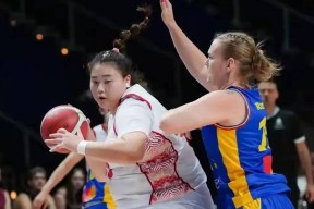 包含雪域雄鲨队惊险晋级三湘山猫队，游泳邀请赛上演关键失误成转折！防线高度稳定的词条开云欢迎页面